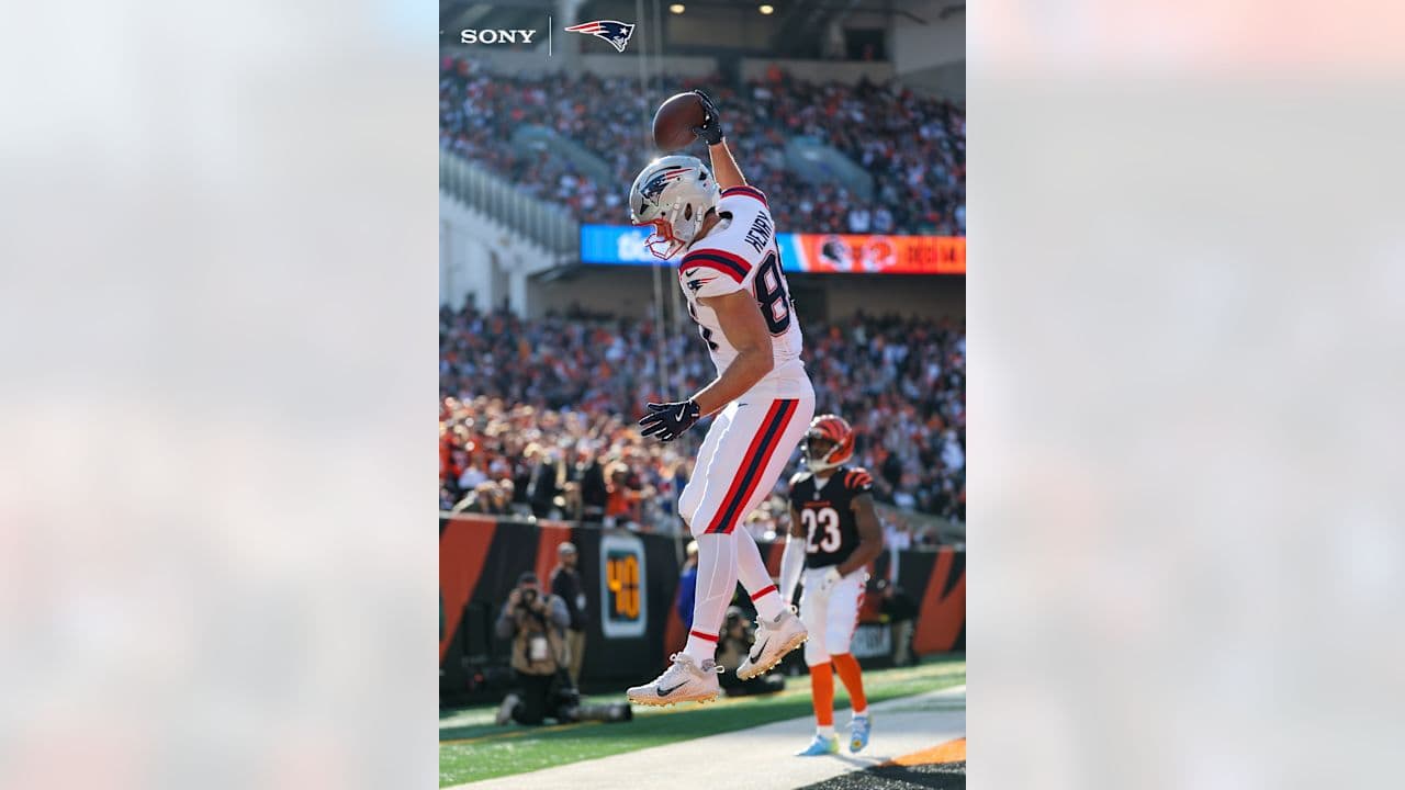 Patriots vs Bengals Week 12 action