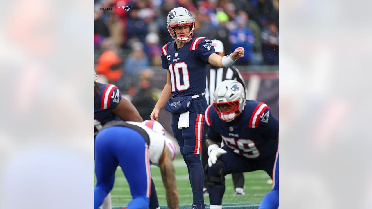 Patriots vs Bills Week 15 action