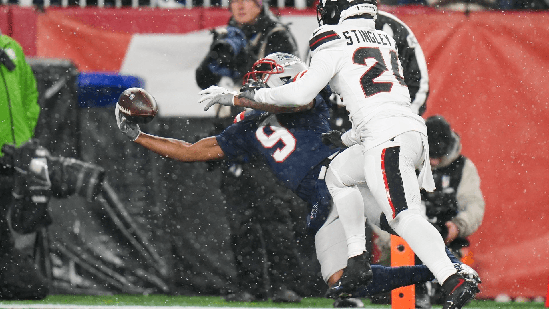 Kayshon Boutte makes an amazing catch in the snow
